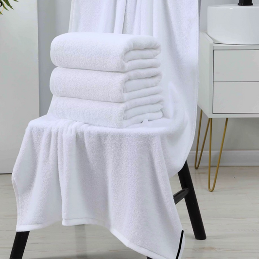 Set de 4 Toallas Algodón Fibra Larga de 650 grs/m2.